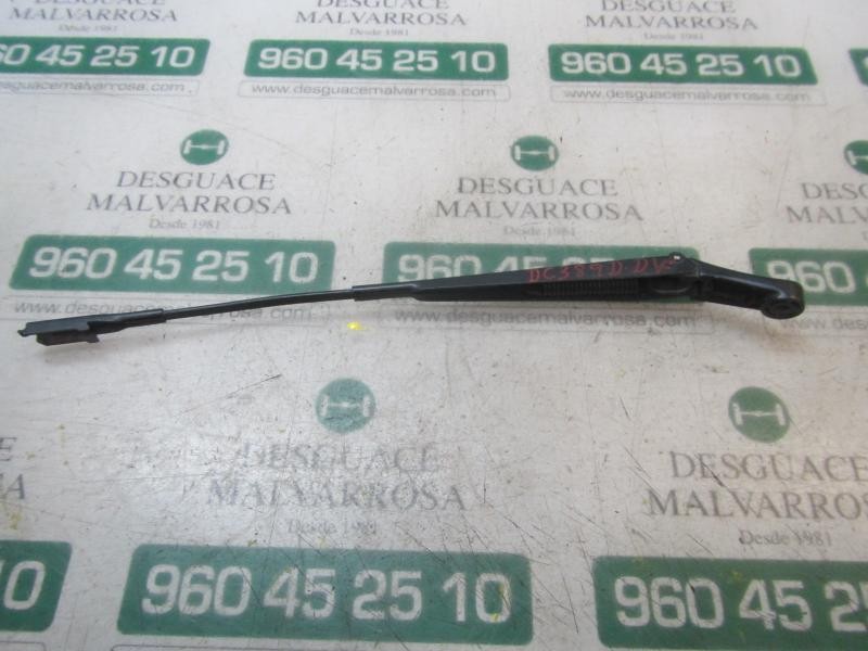 Recambio de brazo limpia delantero derecho para opel zafira b 1.7 16v cdti referencia OEM IAM   