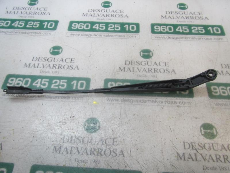 Recambio de brazo limpia delantero derecho para opel zafira b 1.7 16v cdti referencia OEM IAM   