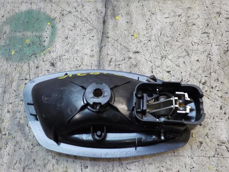 Recambio de maneta interior delantera izquierda para renault fluence dynamique referencia OEM IAM 826733790R  