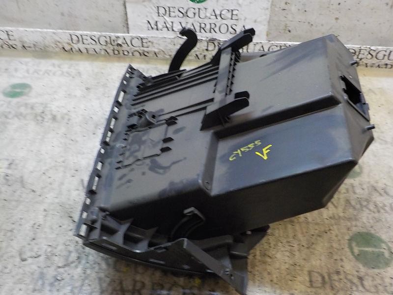 Recambio de guantera para renault clio iii 1.2 16v referencia OEM IAM   