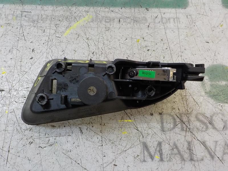 Recambio de maneta interior trasera derecha para opel corsa e selective referencia OEM IAM 13403509  