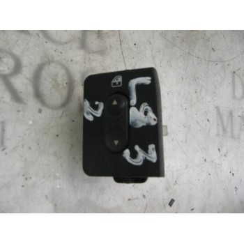 MANDO ELEVALUNAS DELANTERO DERECHO 