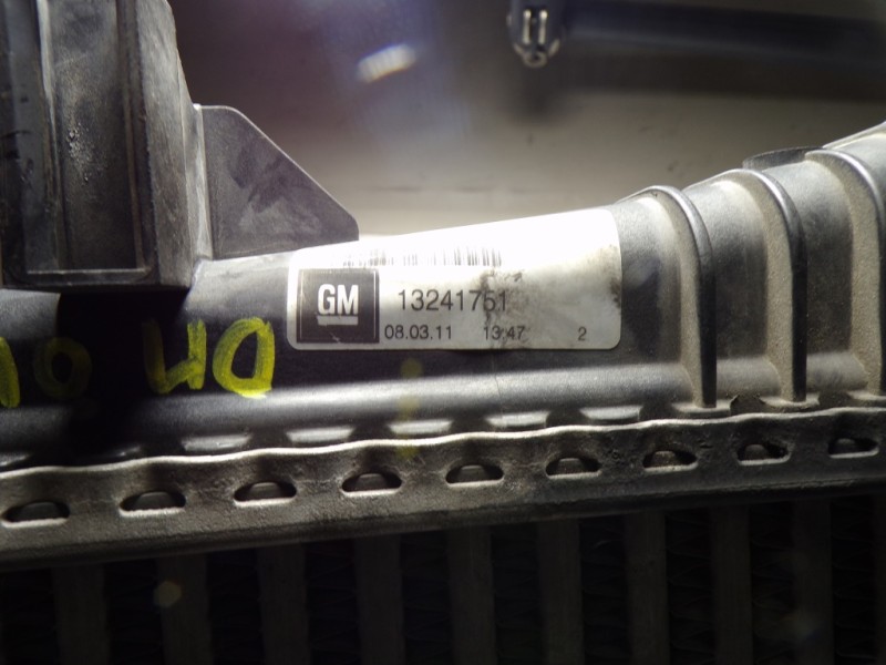 Recambio de intercooler para opel insignia berlina 2.0 16v cdti referencia OEM IAM 13241751 P1831002 