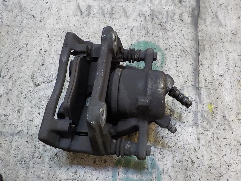 Recambio de pinza freno delantera derecha para renault clio iii 1.2 16v referencia OEM IAM   