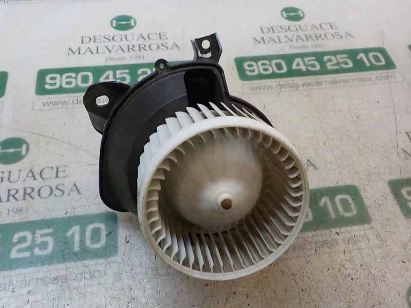 Recambio de motor calefaccion para opel corsa e selective referencia OEM IAM 13335075  