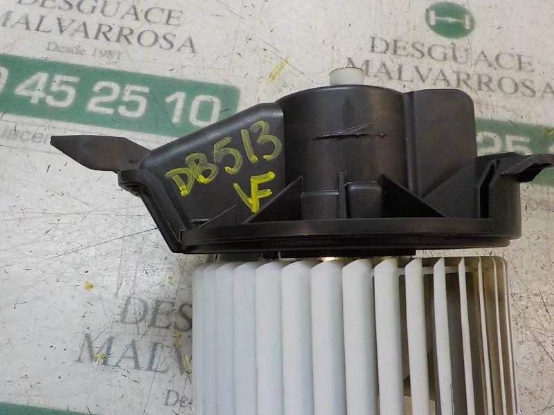 Recambio de motor calefaccion para opel corsa e selective referencia OEM IAM 13335075  