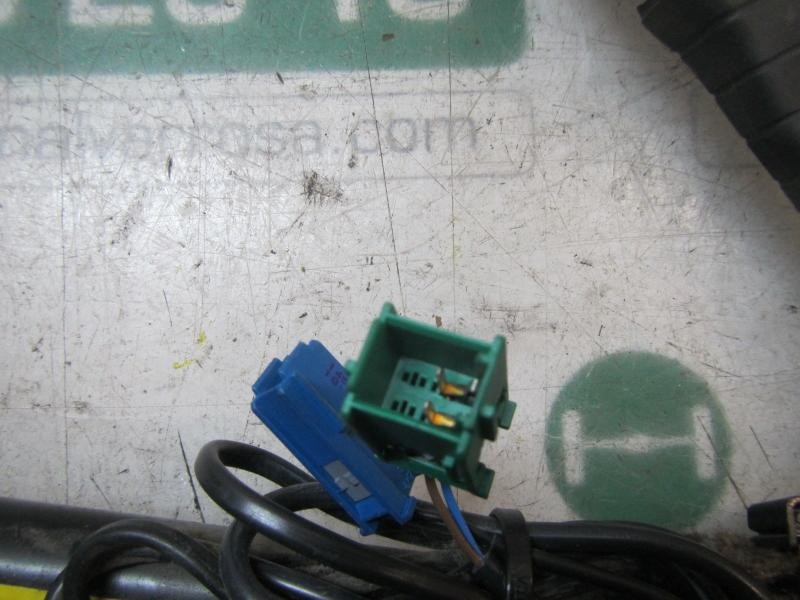 Recambio de pretensor airbag izquierdo para opel zafira b 1.7 16v cdti referencia OEM IAM   