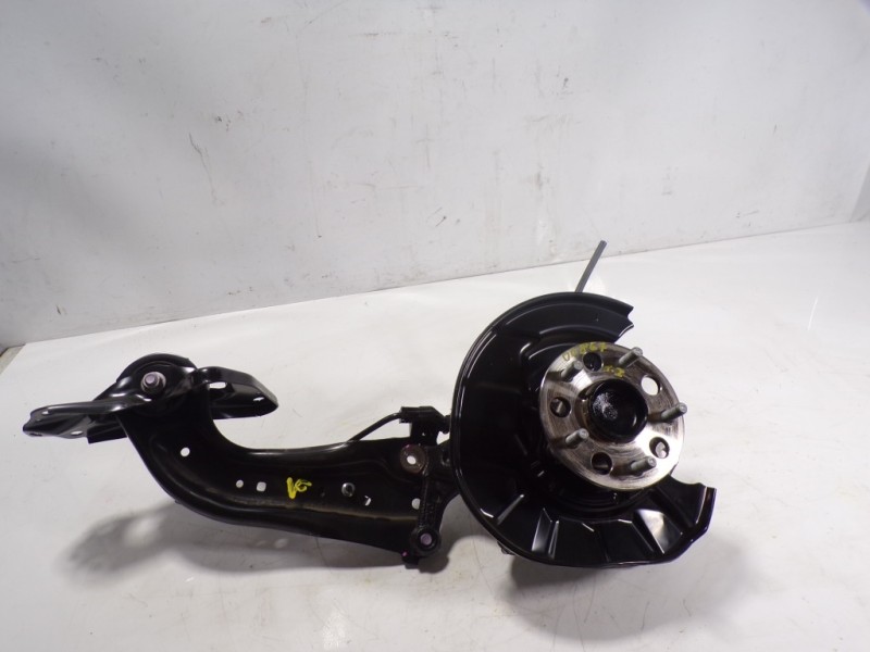 Recambio de mangueta trasera izquierda para lexus ux (za10) 250h referencia OEM IAM 4230576030  