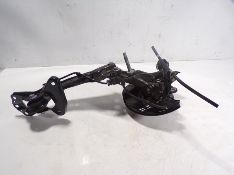 Recambio de mangueta trasera izquierda para lexus ux (za10) 250h referencia OEM IAM 4230576030  