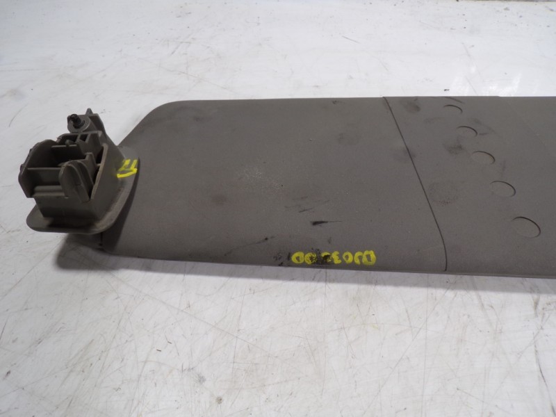 Recambio de parasol derecho para renault master kasten 2.3 dci diesel cat referencia OEM IAM 964005813R  