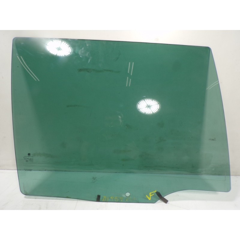 Recambio de cristal puerta trasero derecho para skoda octavia combi (nx5) 2.0 tdi referencia OEM IAM 5E9845206D  