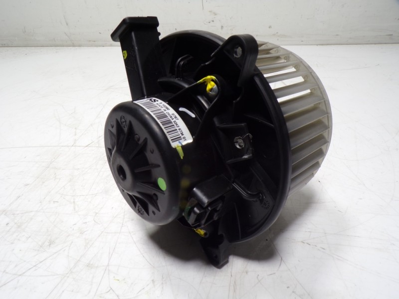 Recambio de motor calefaccion para opel insignia berlina 2.0 16v cdti referencia OEM IAM 13263279 5242673401 