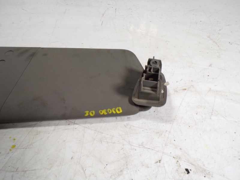 Recambio de parasol izquierdo para renault master kasten 2.3 dci diesel cat referencia OEM IAM 8200731855  