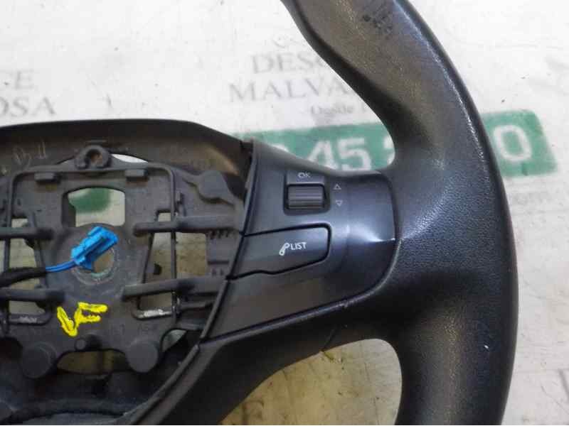 Recambio de volante para peugeot 208 1.4 hdi fap referencia OEM IAM   