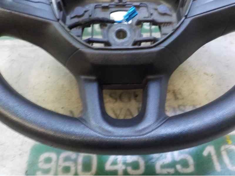 Recambio de volante para peugeot 208 1.4 hdi fap referencia OEM IAM   