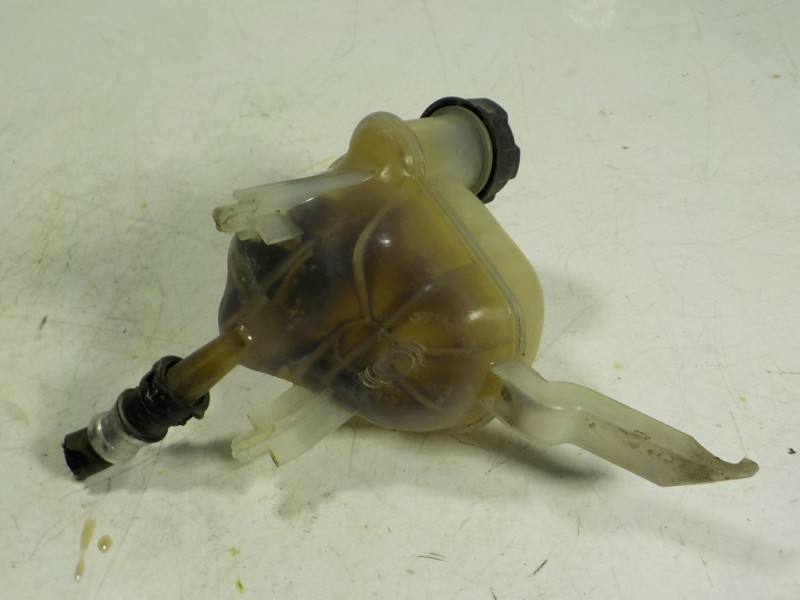 Recambio de deposito expansion para peugeot 508 2.0 blue-hdi fap referencia OEM IAM 1323HE  