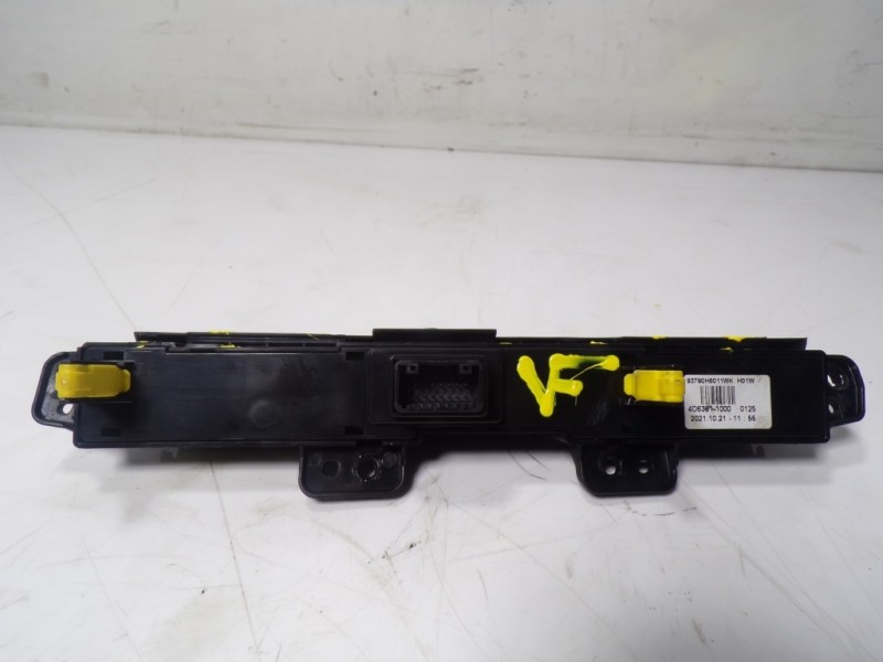 Recambio de warning para kia rio (yb) 1.0 tgdi cat referencia OEM IAM 93790H8011WK 4D63611000 