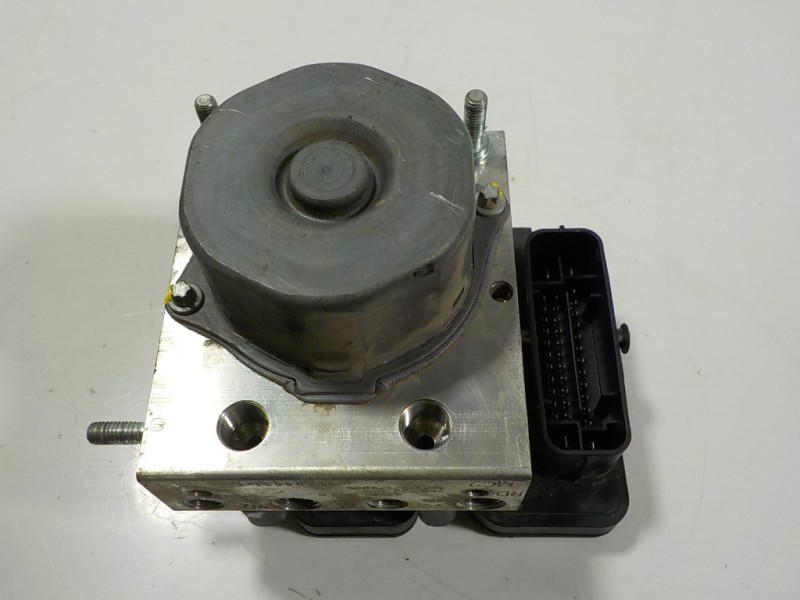 Recambio de abs para renault clio iv 1.5 dci diesel fap referencia OEM IAM 476607745R 476601203R 0265956403