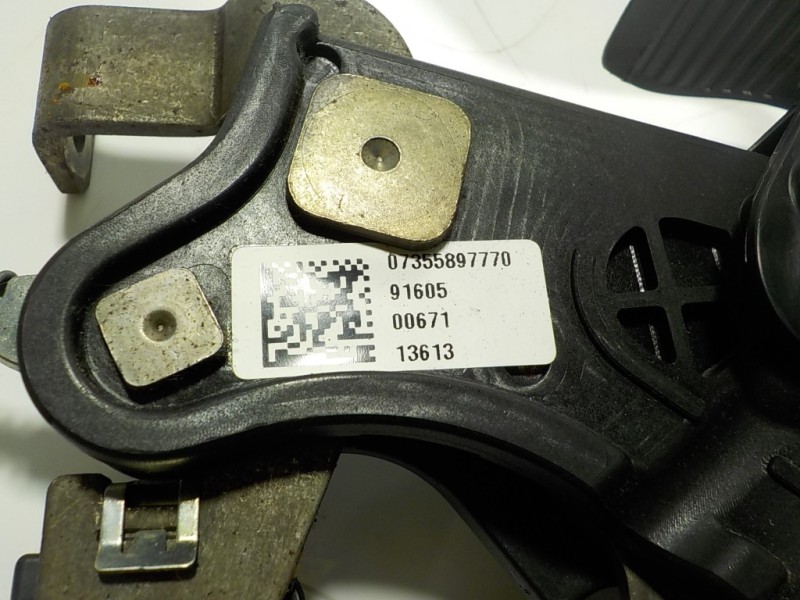 Recambio de palanca freno de mano para fiat panda (319) 1.2 cat referencia OEM IAM 735589777 07355897770 