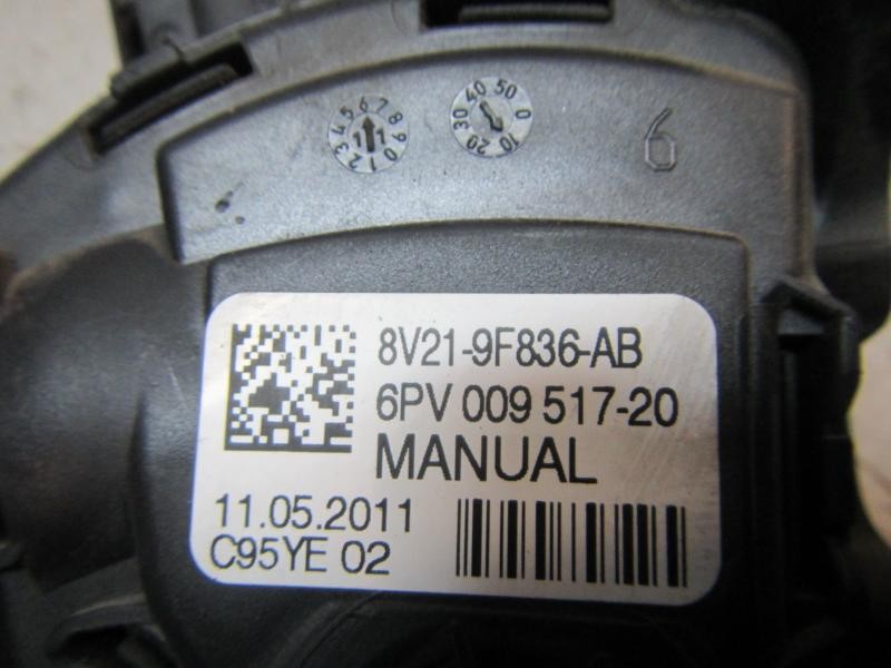 Recambio de potenciometro pedal para ford fiesta (cb1) 1.4 tdci cat referencia OEM IAM 2120072  