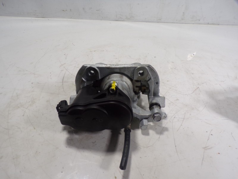 Recambio de pinza freno trasera izquierda para lexus ux (za10) 250h referencia OEM IAM 4785033270  