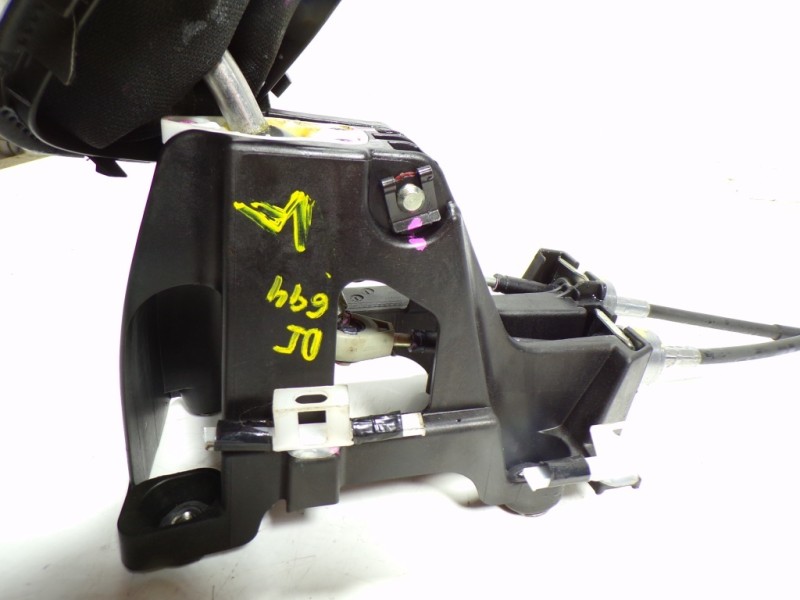 Recambio de palanca cambio para peugeot 108 1.2 12v vti referencia OEM IAM B000620480  