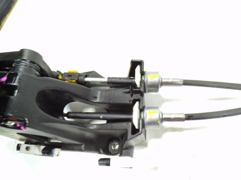 Recambio de palanca cambio para peugeot 108 1.2 12v vti referencia OEM IAM B000620480  