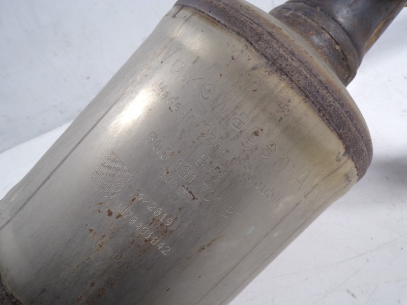 Recambio de catalizador para volkswagen golf vii lim. (bq1) 1.6 tdi referencia OEM IAM 5Q0254301X 5Q0131701BF 