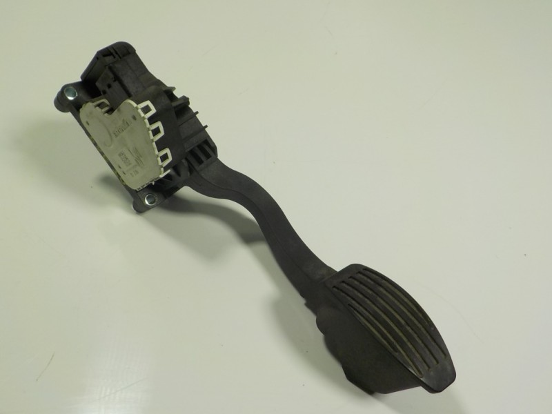Recambio de potenciometro pedal para fiat panda (319) 1.2 cat referencia OEM IAM 51852090  