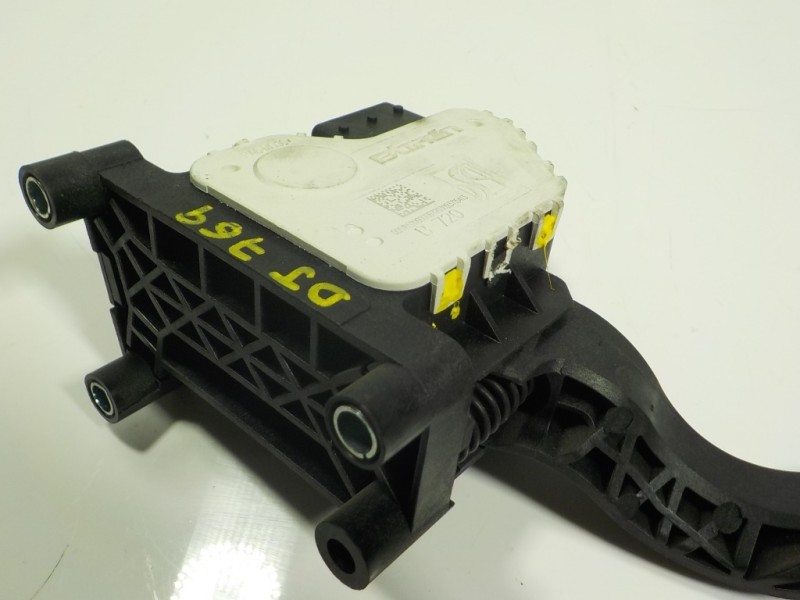 Recambio de potenciometro pedal para fiat panda (319) 1.2 cat referencia OEM IAM 51852090  