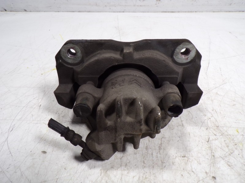 Recambio de pinza freno delantera derecha para peugeot 508 2.0 blue-hdi fap referencia OEM IAM 4401R7 9686563780 
