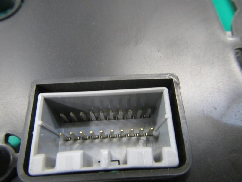 Recambio de cuadro instrumentos para ssangyong kyron 200 xdi limited referencia OEM IAM   