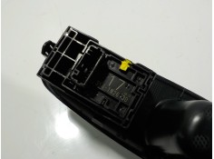 Recambio de mando elevalunas trasero derecho para toyota yaris cross 1.5 vvti 16 v 55 kw referencia OEM IAM 8481002260 3561N263D 2