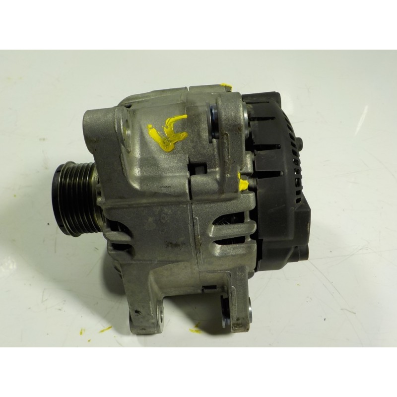 Recambio de alternador para peugeot 208 1.2 12v e-vti referencia OEM IAM 9818677980 9818677980 TG12C261