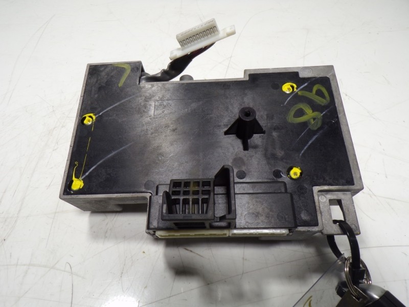 Recambio de antirrobo para mazda 3 lim. () origin referencia OEM IAM  K7400AZ91D 