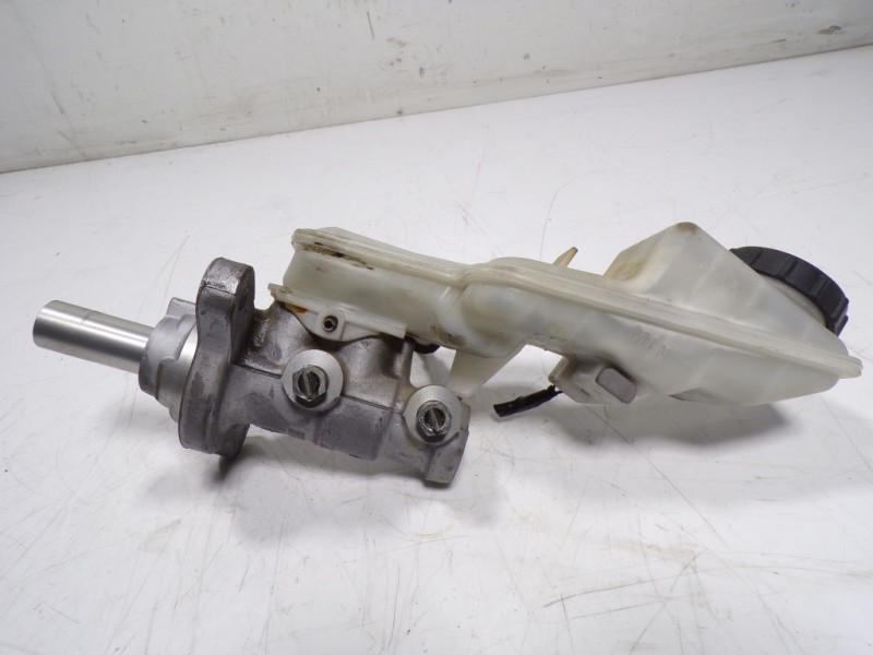 Recambio de bomba freno para mazda 3 lim. () origin referencia OEM IAM  800927 