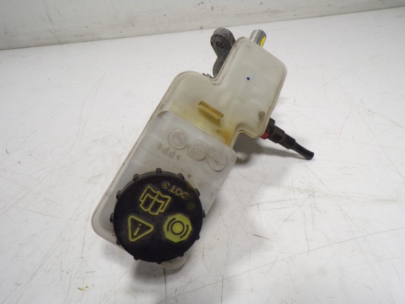 Recambio de bomba freno para mazda 3 lim. () origin referencia OEM IAM  800927 