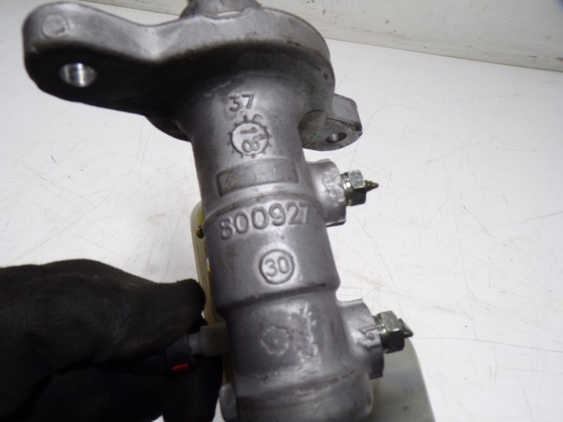 Recambio de bomba freno para mazda 3 lim. () origin referencia OEM IAM  800927 