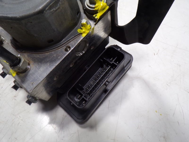 Recambio de abs para toyota aygo 1.0 vvti referencia OEM IAM 440500H170 445400H130 