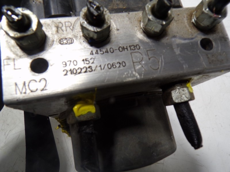 Recambio de abs para toyota aygo 1.0 vvti referencia OEM IAM 440500H170 445400H130 