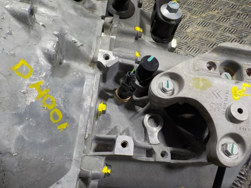 Recambio de caja cambios para peugeot 208 1.2 12v e-vti referencia OEM IAM 9803846280 20A701 