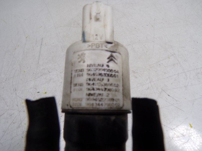 Recambio de bomba limpia para peugeot 308 1.6 blue-hdi fap referencia OEM IAM 643492 964516008001 