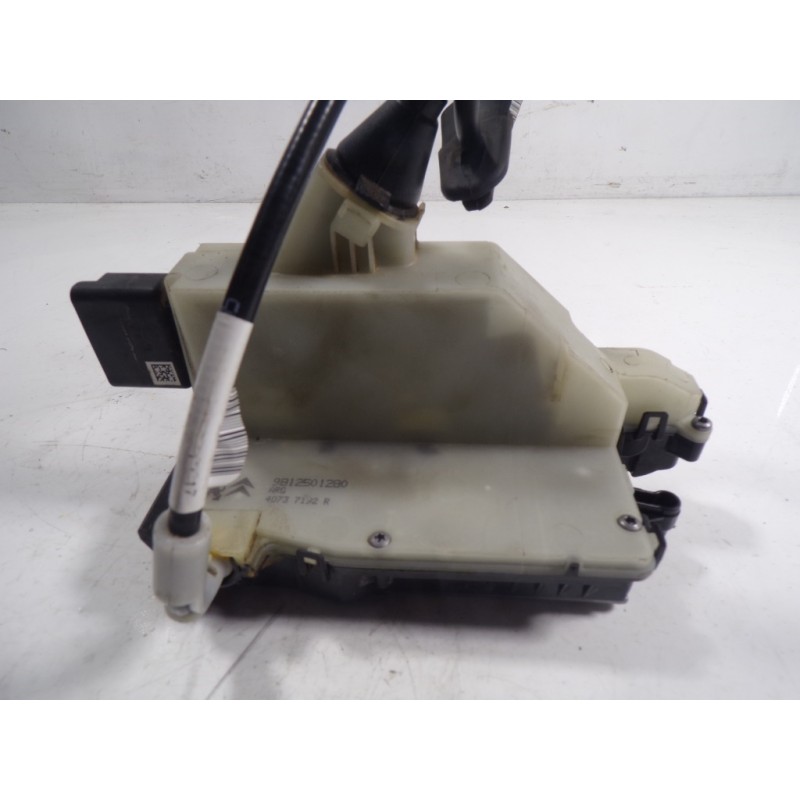 Recambio de cerradura puerta trasera izquierda para peugeot 208 1.2 12v e-vti referencia OEM IAM 9812501280 9812501280 
