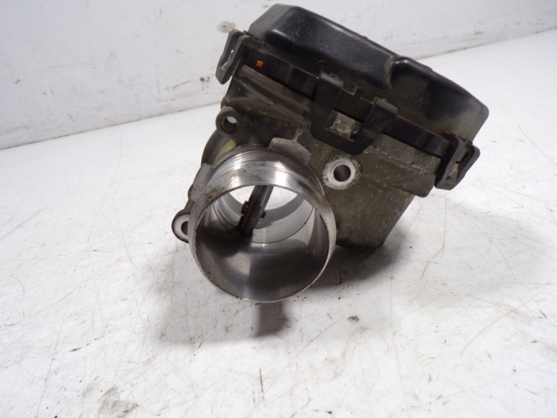 Recambio de caja mariposa para peugeot 308 1.6 blue-hdi fap referencia OEM IAM 9830301180 9807238580 