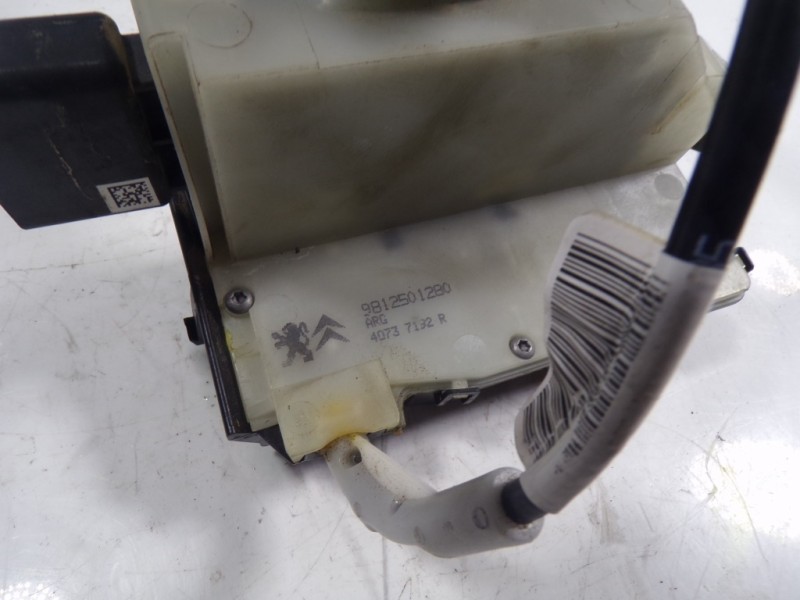 Recambio de cerradura puerta trasera izquierda para peugeot 208 1.2 12v e-vti referencia OEM IAM 9812501280 9812501280 