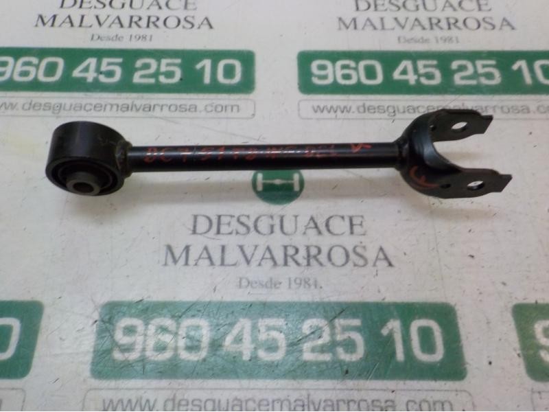Recambio de brazo suspension inferior trasero derecho para toyota rav4 hybrid fwd referencia OEM IAM 4871042040  