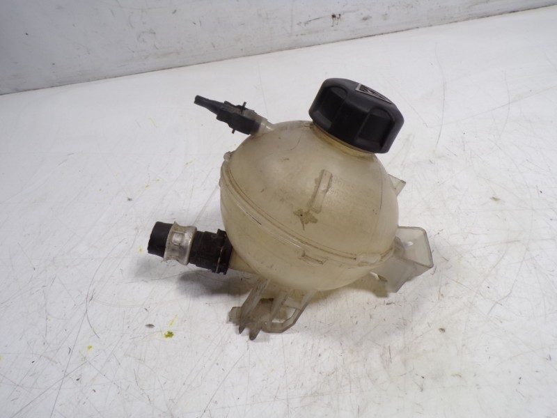 Recambio de deposito expansion para peugeot 308 1.6 blue-hdi fap referencia OEM IAM 9678125880 9678514680 