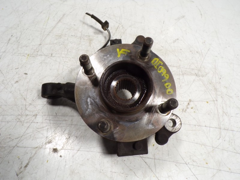 Recambio de mangueta delantera derecha para ford fiesta (ccn) 1.5 tdci cat referencia OEM IAM 1822686  