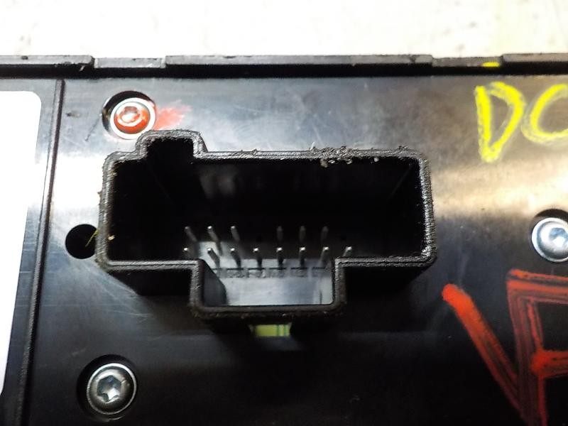 Recambio de mando elevalunas delantero izquierdo para ford focus berlina (cap) ghia referencia OEM IAM   