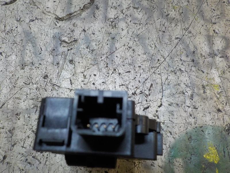 Recambio de motor apertura trampillas climatizador para bmw serie 3 berlina (e90) 320d referencia OEM IAM 64119321034  